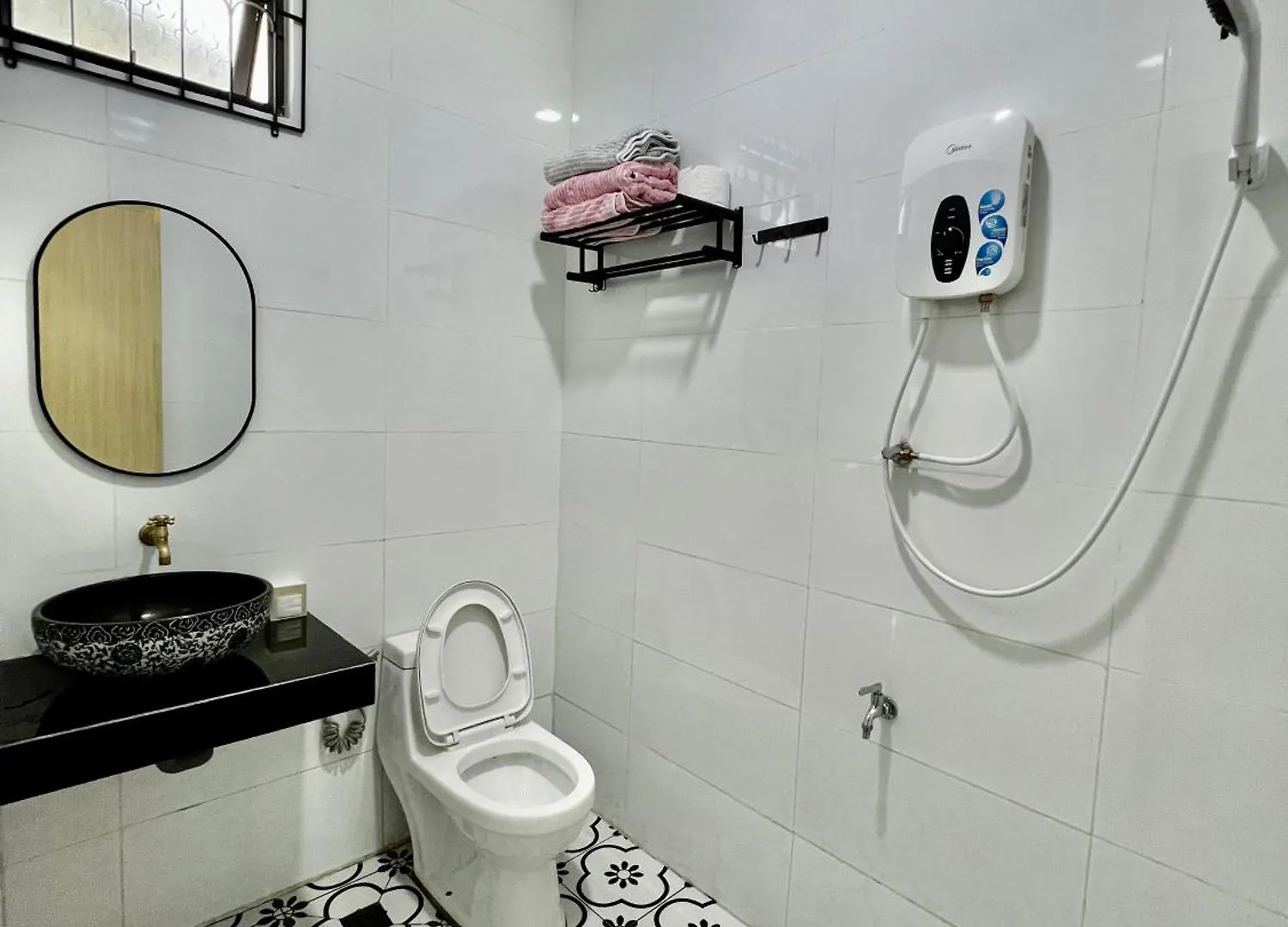 Pure Essence Retreat Homestay - Taman Pelangi , Pelangi , Jalan Hijau Muda , Johor Bahru Town 0*,